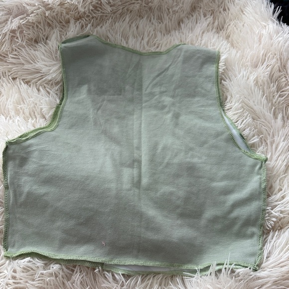 Green tops - Picture 4 of 4